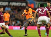 开云体育-诺里奇城球员连续进球，成为焦点的简单介绍