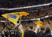 开云平台-包含雄鹿队取得胜利，字母哥封闭时刻演绎猛吃福克斯的词条