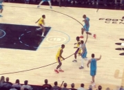 开云体育入口-包含湖人在北京破纪录引热议的词条