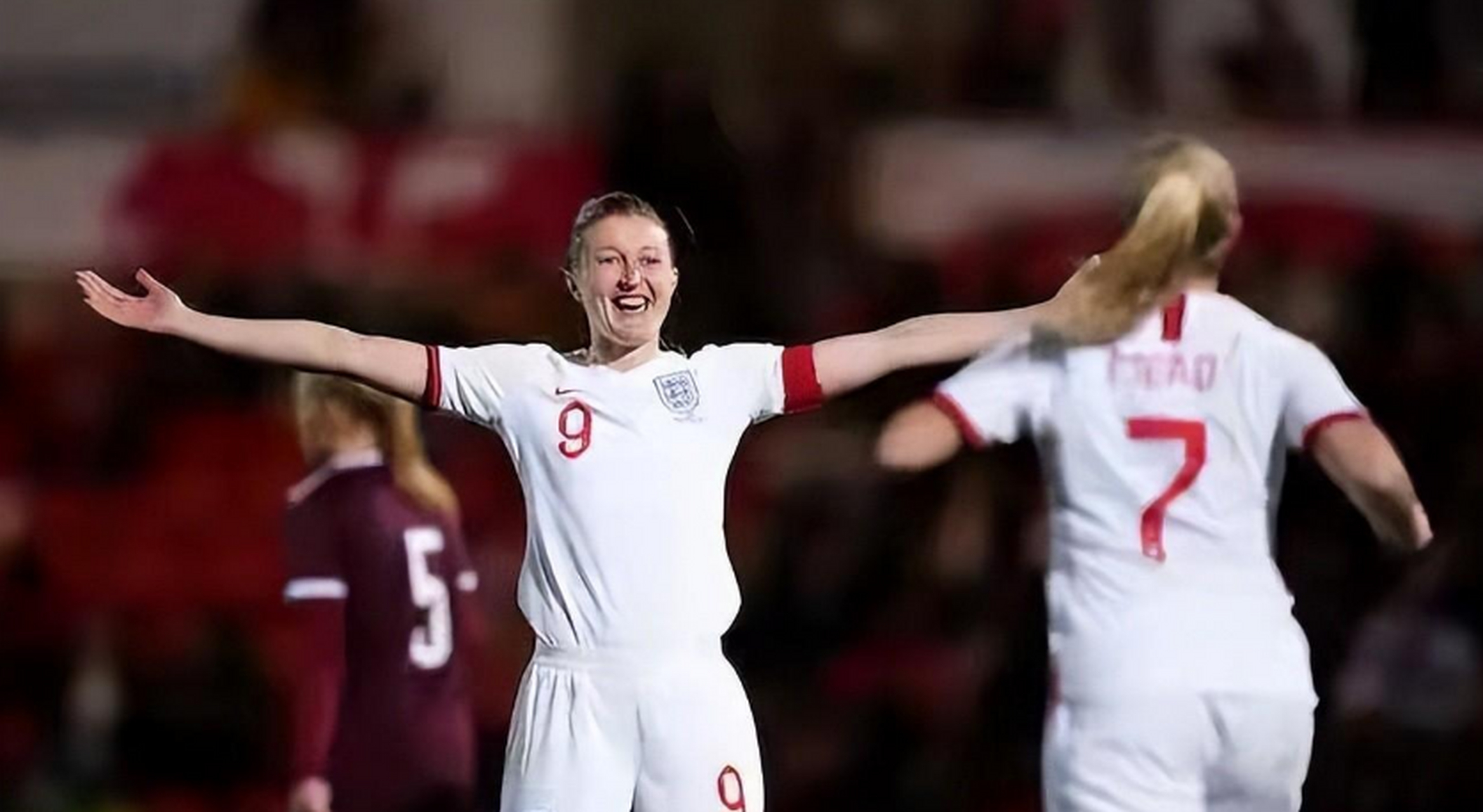 英格兰女足在比赛中闪耀取得胜利 英格兰女足在比赛中闪耀取得胜利