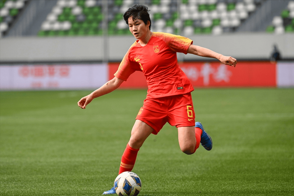 中国女性足球选手圆满完成备战任务,锐意夺魁的简单介绍 中国女性足球选手圆满完成备战任务,锐意夺魁的简单介绍