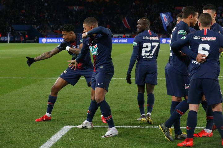 关于尼姆队在法国联赛中击败对手,继续保持不败纪录的信息 关于尼姆队在法国联赛中击败对手,继续保持不败纪录的信息