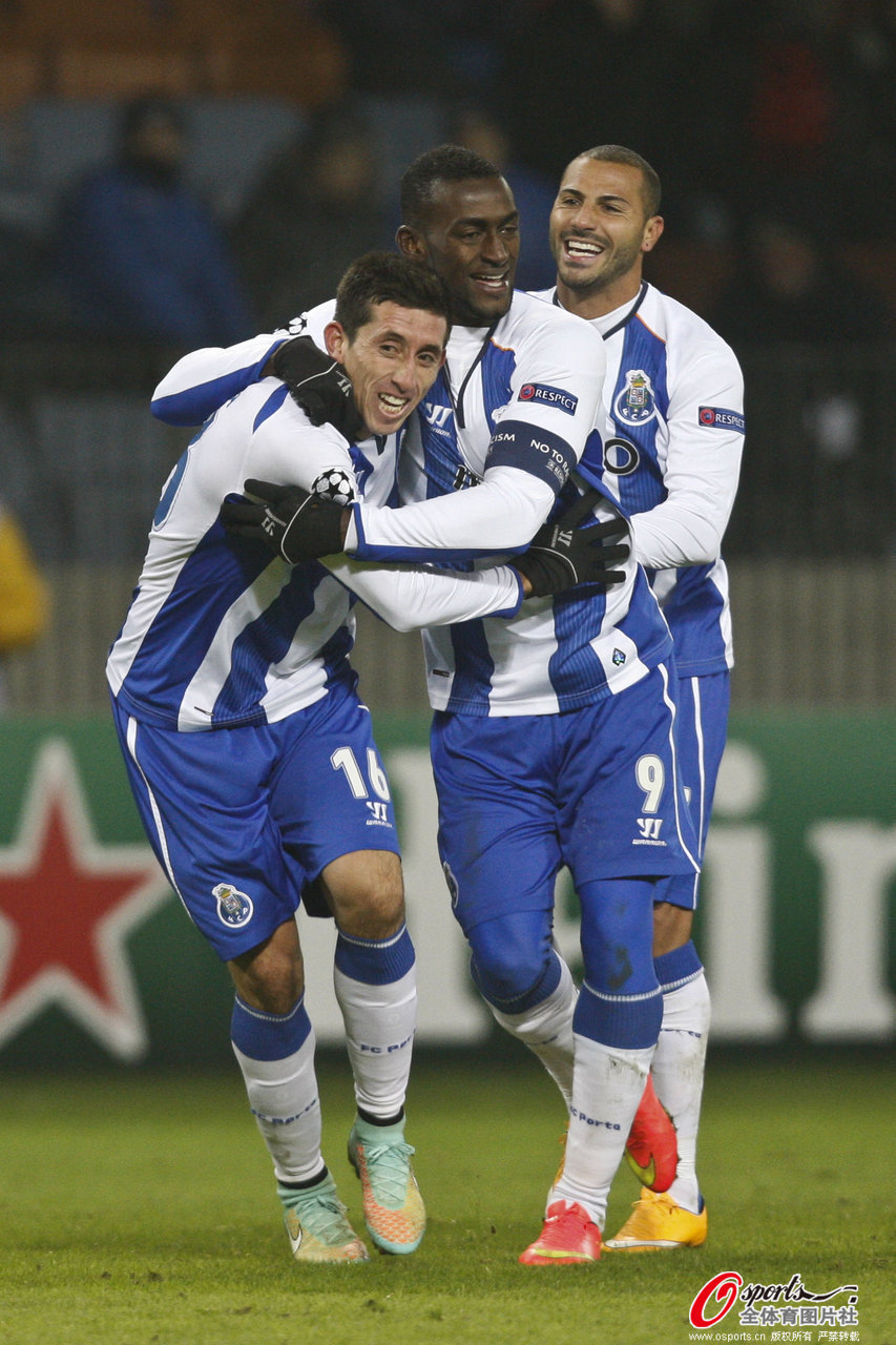 德国客场逆转捷克,继续领跑小组 德国客场逆转捷克,继续领跑小组