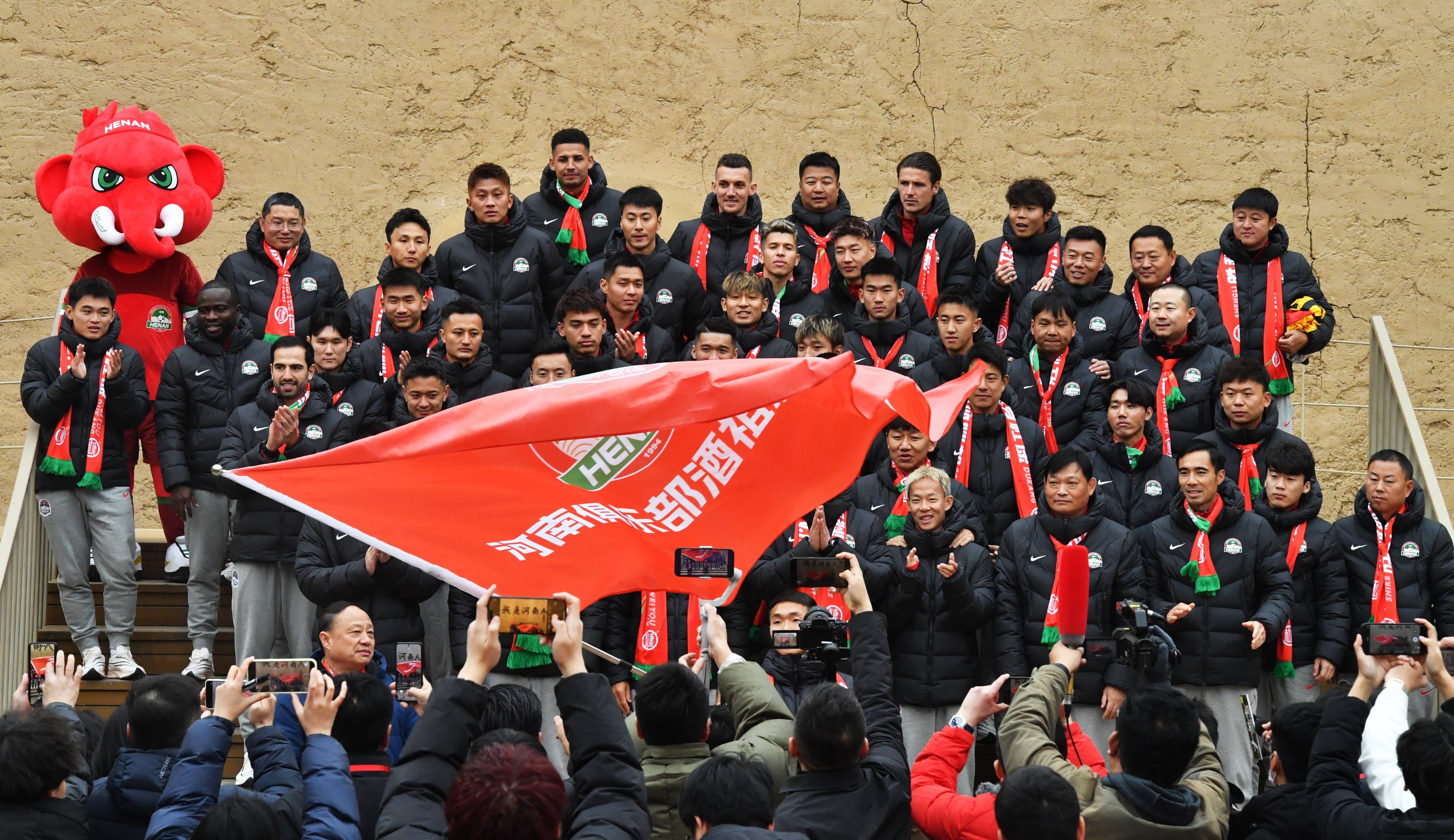 河南男篮士气大增,迎战新一轮比赛 河南男篮士气大增,迎战新一轮比赛