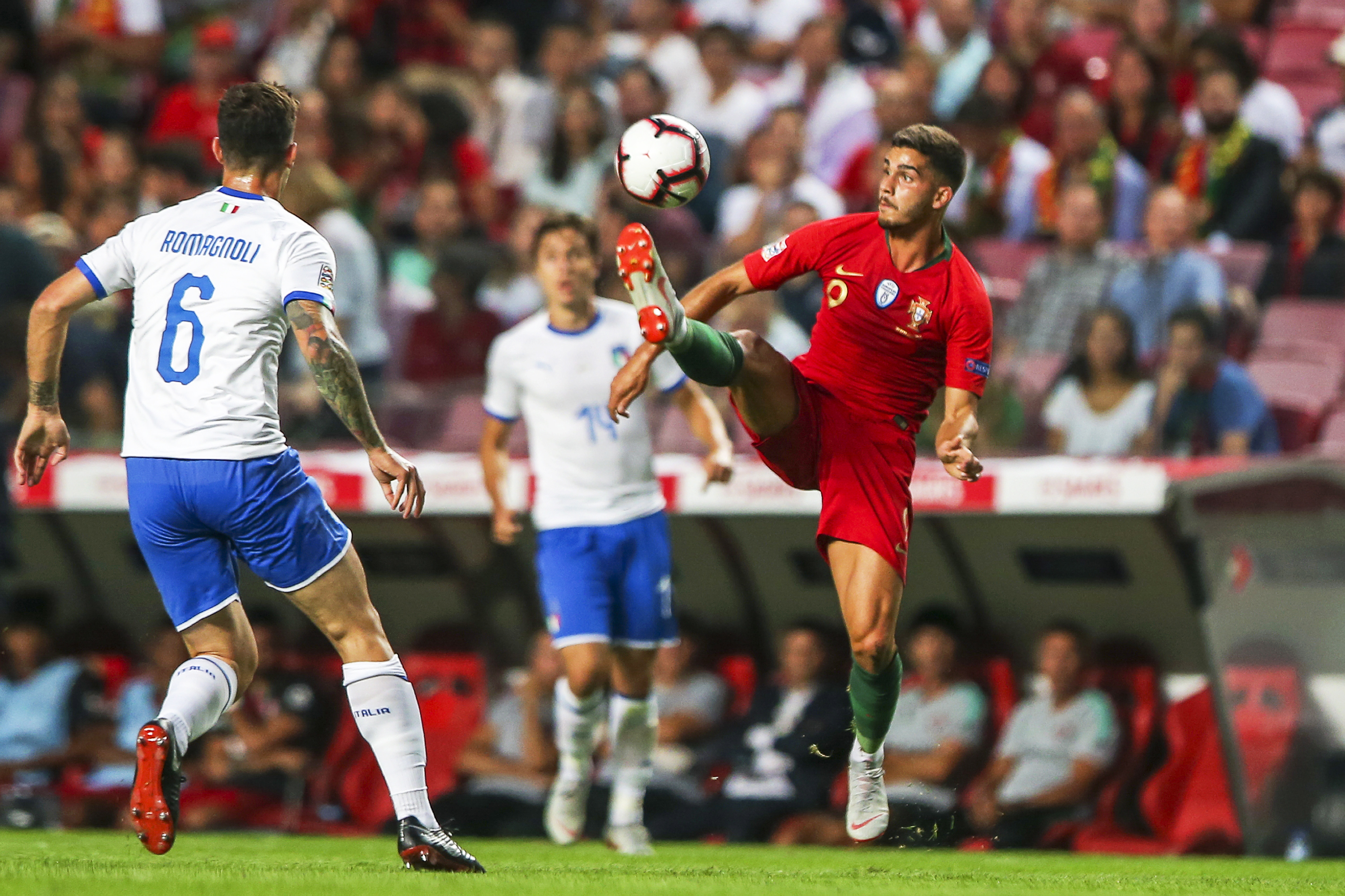 意大利战胜葡萄牙,举步维艰征程仍需努力的简单介绍 意大利战胜葡萄牙,举步维艰征程仍需努力的简单介绍