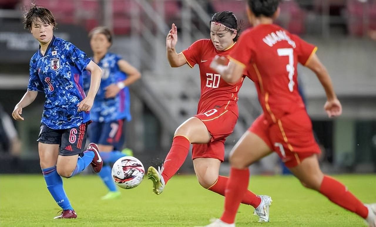 关于女足比赛中出现金字塔战术,令人惊叹的信息 关于女足比赛中出现金字塔战术,令人惊叹的信息