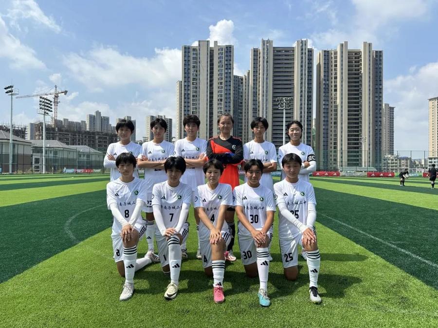 包含联赛冠军争夺战:女子足球队间巅峰对决的词条 包含联赛冠军争夺战:女子足球队间巅峰对决的词条