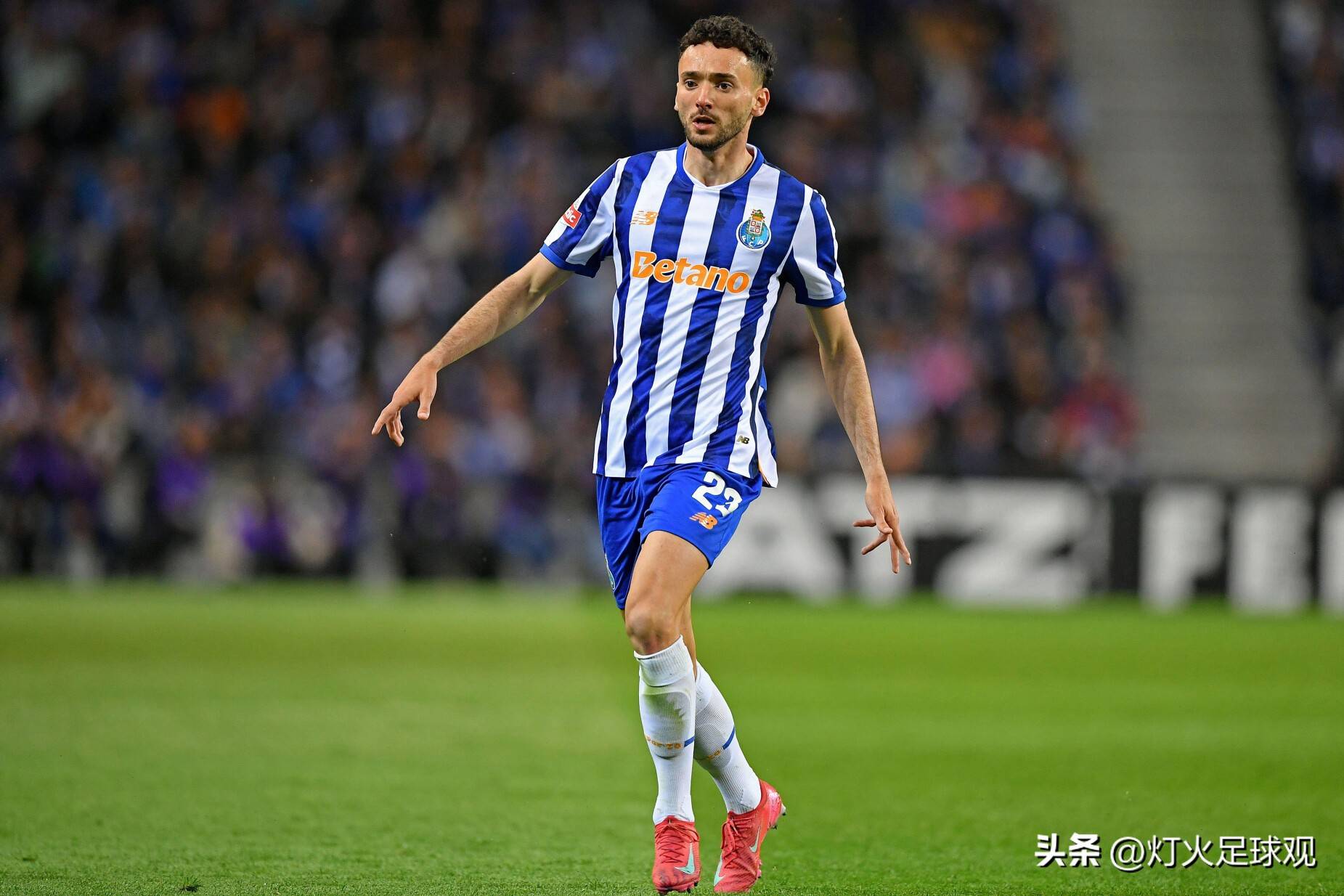 雷恩中场状态高涨入选国家队集训的简单介绍 雷恩中场状态高涨入选国家队集训的简单介绍