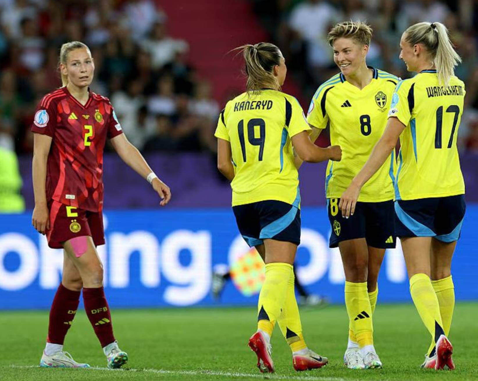 包含欧洲杯预选赛:瑞典苦战克罗地亚,保住小组第二的词条 包含欧洲杯预选赛:瑞典苦战克罗地亚,保住小组第二的词条