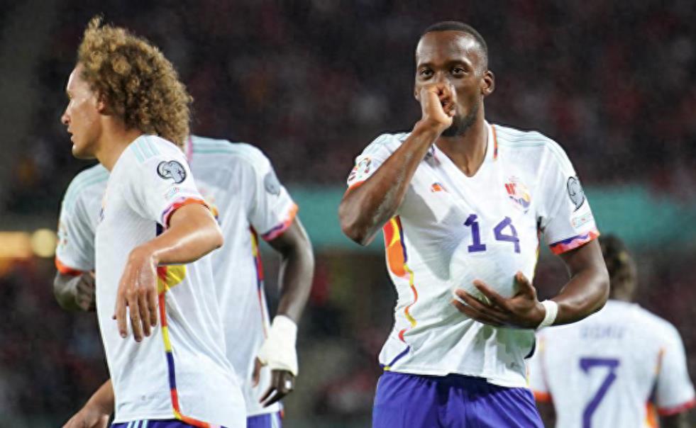 法国队表现出色,横扫对手 法国队表现出色,横扫对手