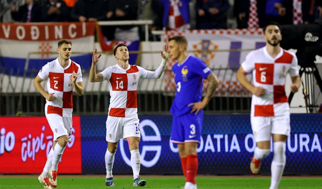 佛罗伦萨前锋头槌破门,帮助球队击败对手 佛罗伦萨前锋头槌破门,帮助球队击败对手