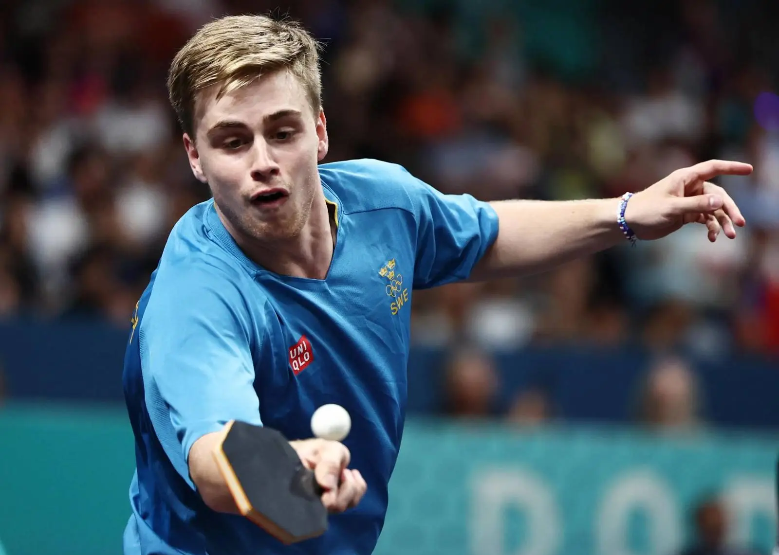 瑞典球员在比赛中展现出色技术 瑞典球员在比赛中展现出色技术