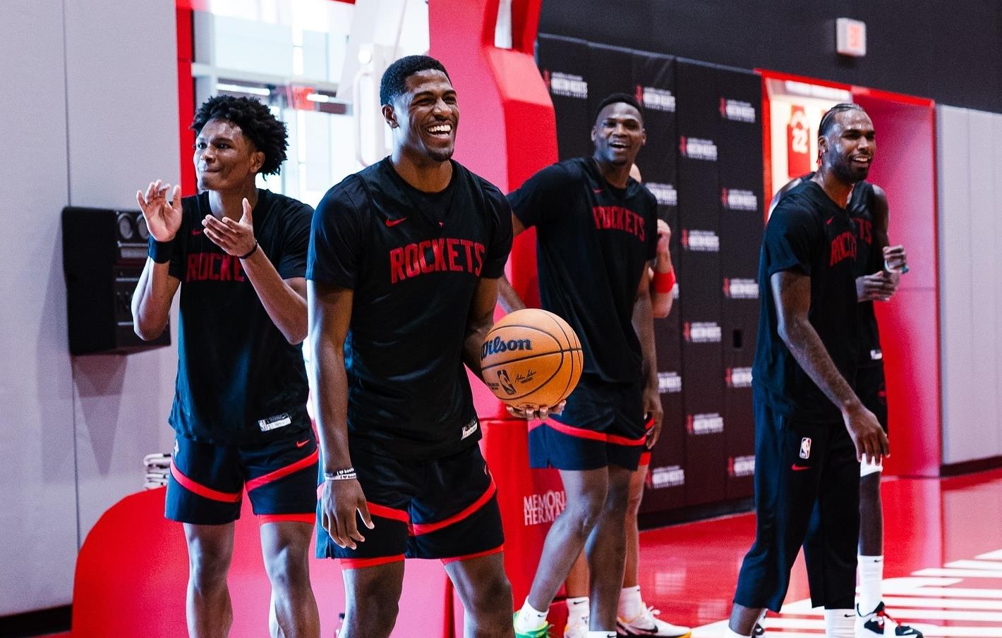 火箭队主教练教练团队备战备忙