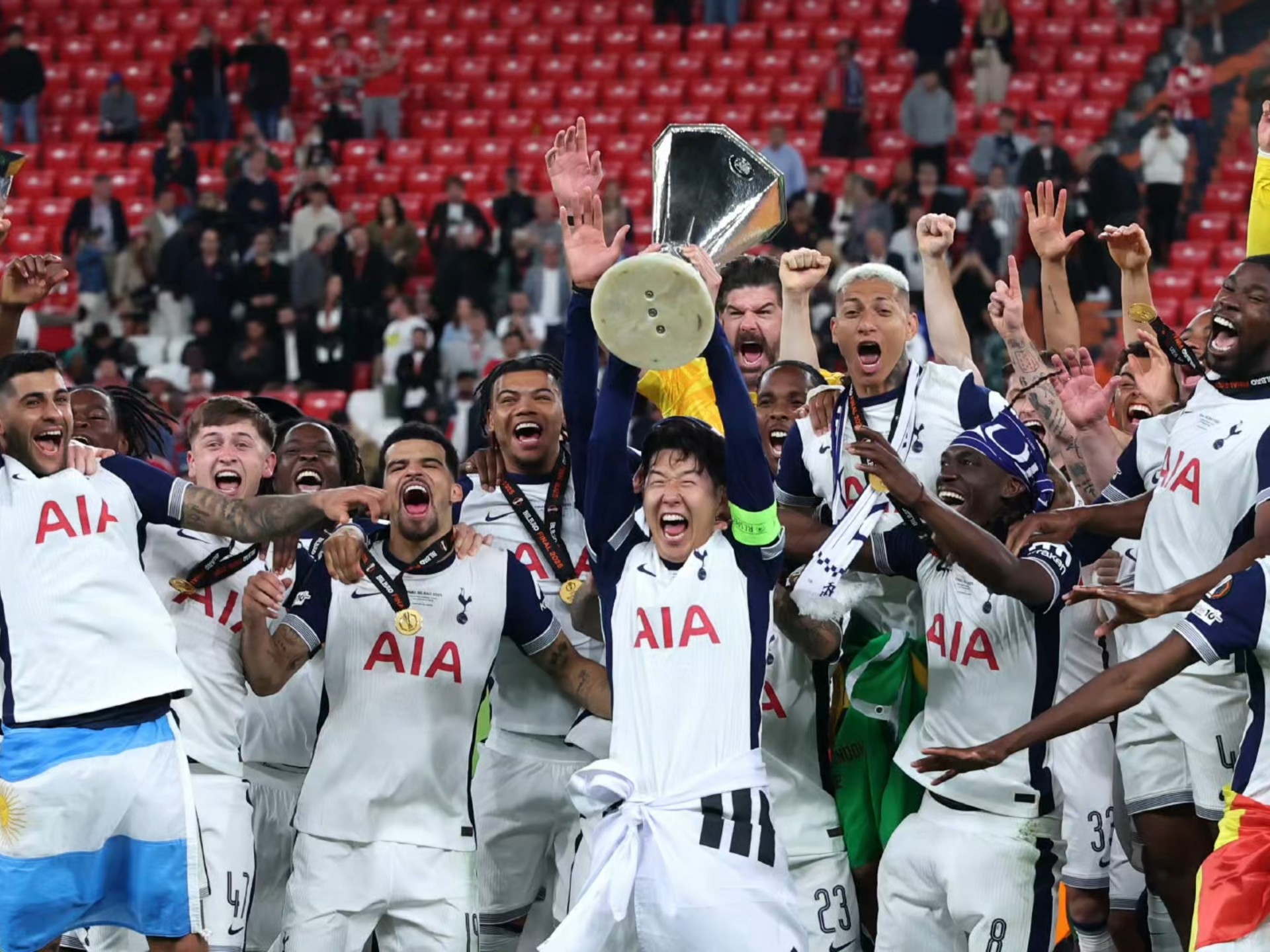 热刺迎来一场压倒性的乒乓球对决的简单介绍 热刺迎来一场压倒性的乒乓球对决的简单介绍