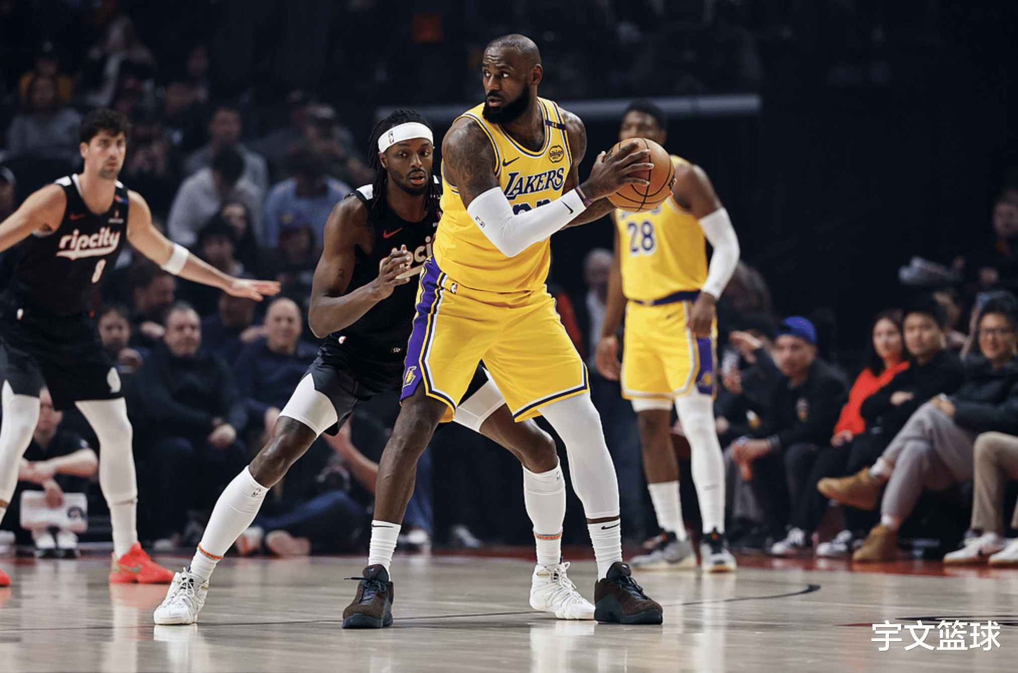 关于湖人在伦敦逆转引热议的信息 关于湖人在伦敦逆转引热议的信息