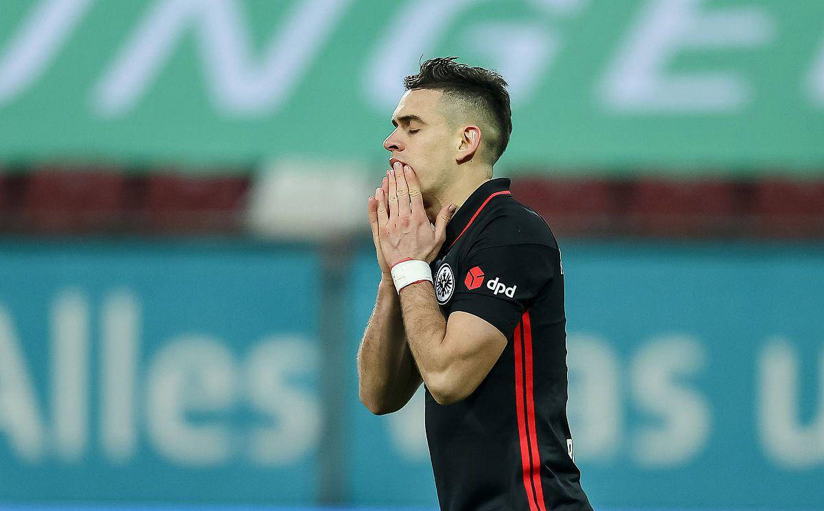 沙尔克主场击败法兰克福,稳定排名前十的简单介绍 沙尔克主场击败法兰克福,稳定排名前十的简单介绍