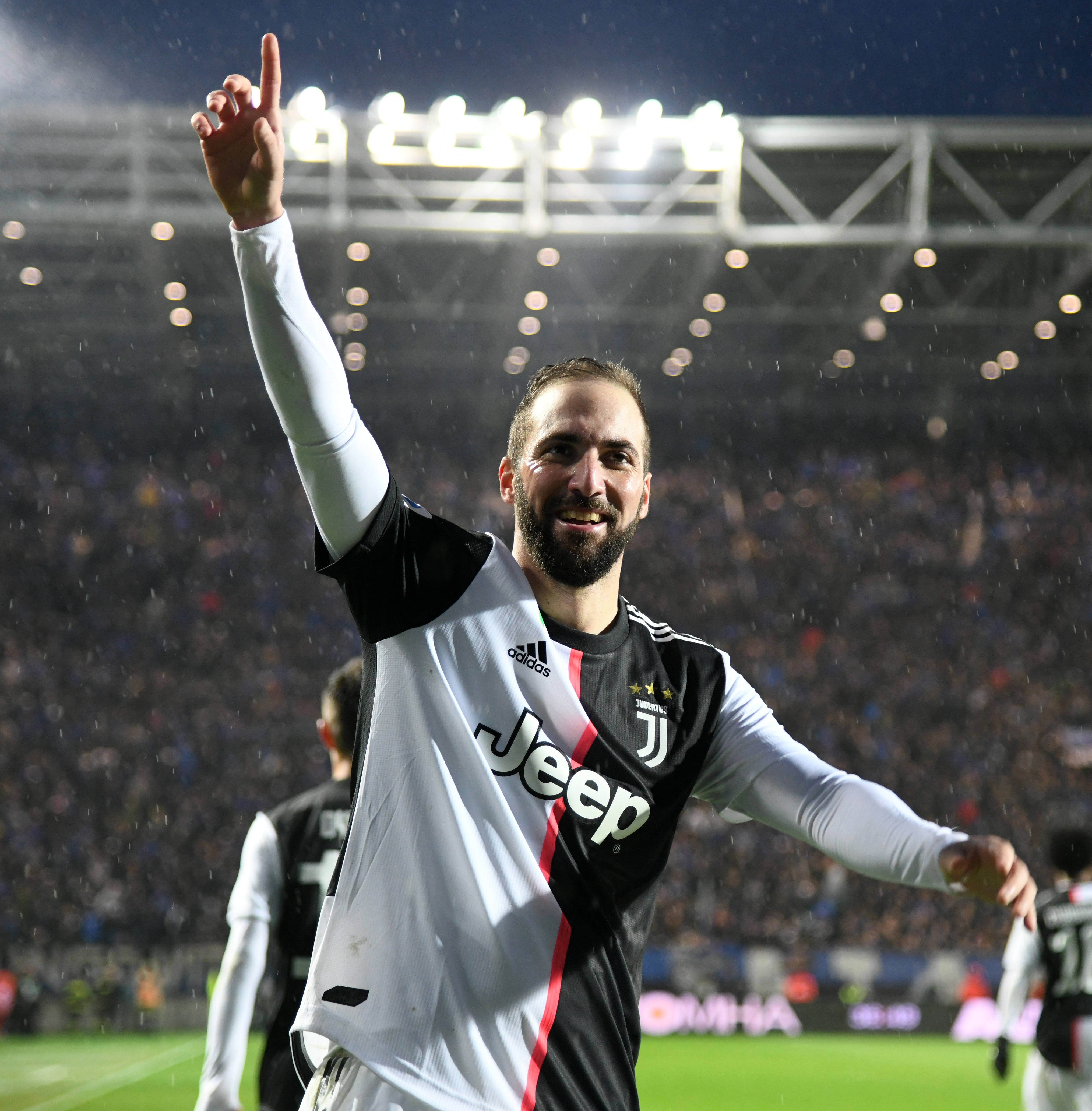 尤文图斯主场征服对手,继续豪取胜利 尤文图斯主场征服对手,继续豪取胜利