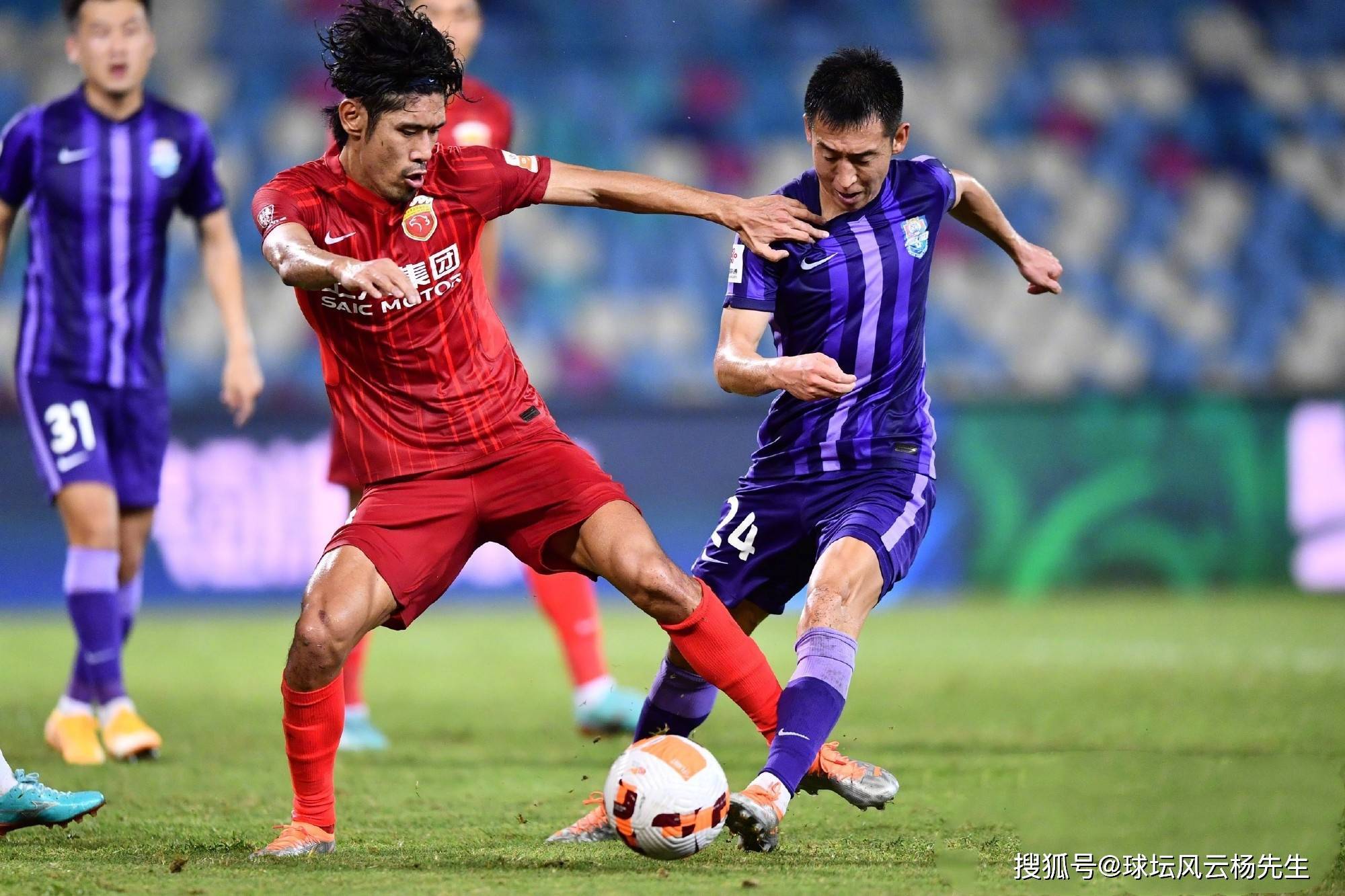 爆发力十足!美国田径男将一马当先,勇夺冠军 爆发力十足!美国田径男将一马当先,勇夺冠军