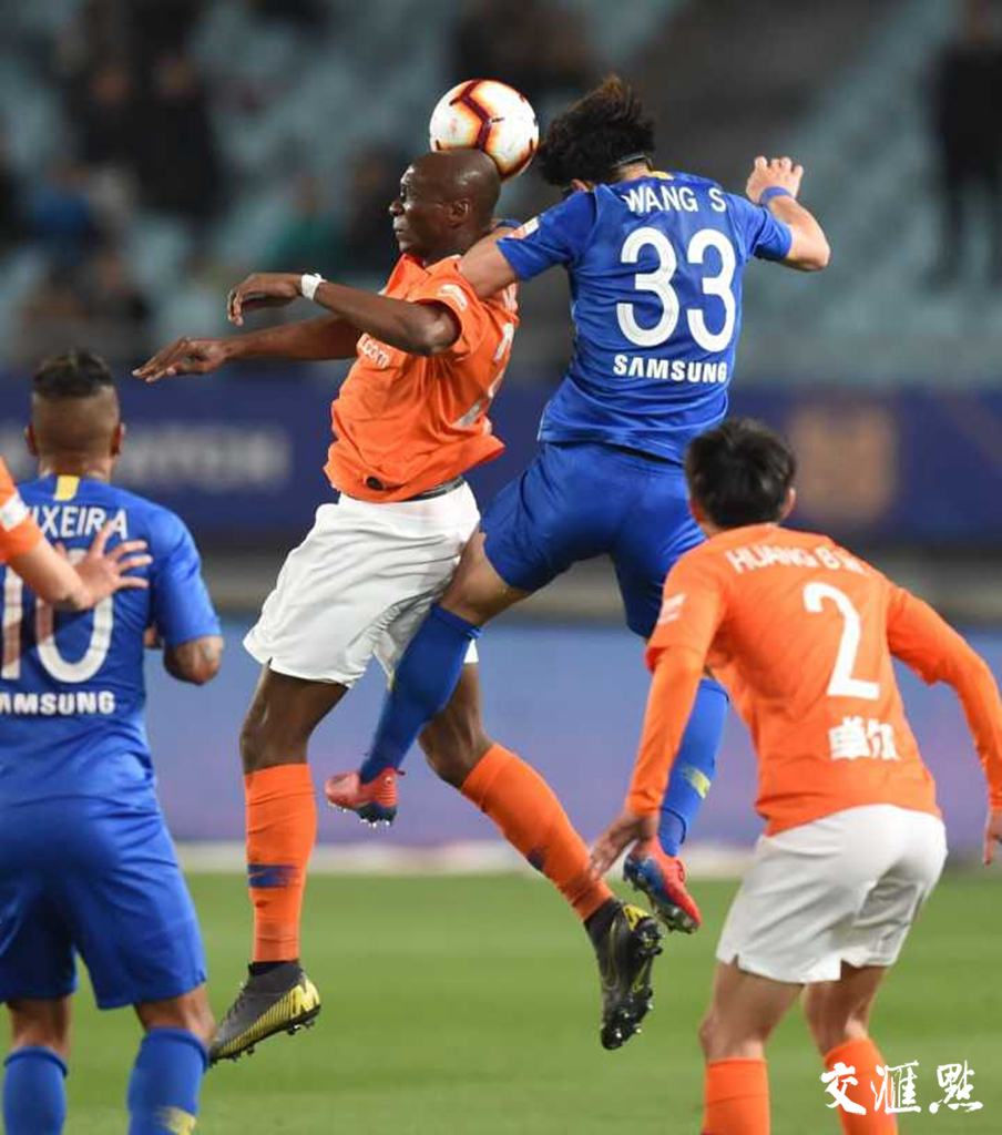 武汉卓尔主场胜出赢得宝贵3分 武汉卓尔主场胜出赢得宝贵3分