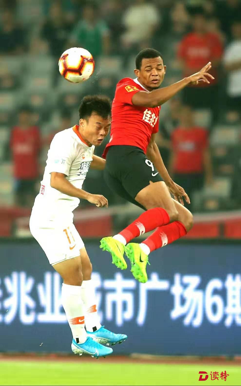 武汉卓尔主场胜出赢得宝贵3分 武汉卓尔主场胜出赢得宝贵3分