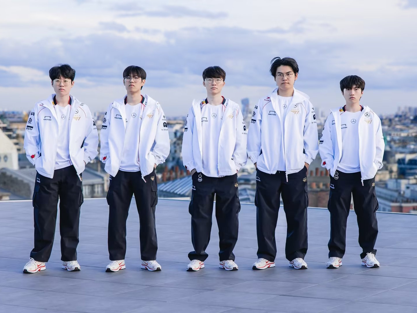 BLG翻盘T1,Scout开启传奇时刻成都决赛之夜3:2(柏林) BLG翻盘T1,Scout开启传奇时刻成都决赛之夜3:2(柏林)