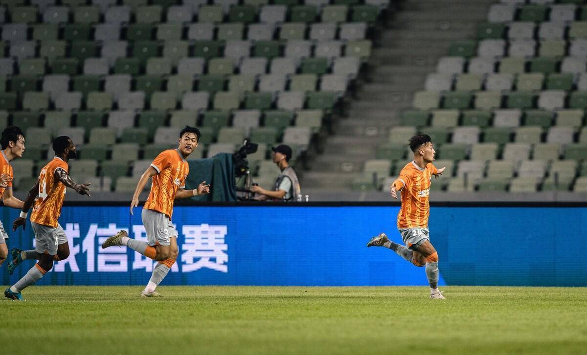 球队主帅对下一轮比赛布置战术计划 球队主帅对下一轮比赛布置战术计划