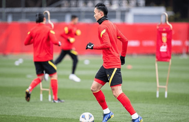 球队主帅对下一轮比赛布置战术计划 球队主帅对下一轮比赛布置战术计划