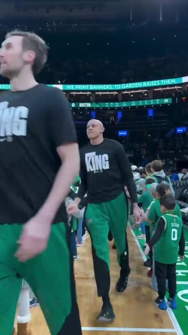 包含凯尔特人碾压快船,瓦兰丘纳斯统治全场的词条 包含凯尔特人碾压快船,瓦兰丘纳斯统治全场的词条