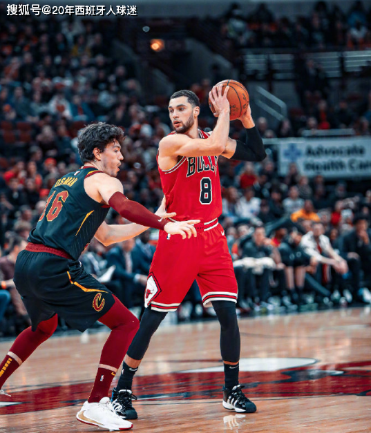 尼克斯轻取雄鹿,戈贝尔惊艳四座的简单介绍 尼克斯轻取雄鹿,戈贝尔惊艳四座的简单介绍