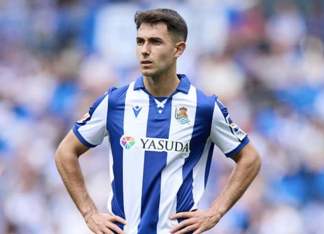 塞维利亚逆转波兰，罗德里惊艳四座